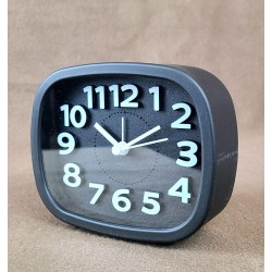 Будильник 12х10 см 098